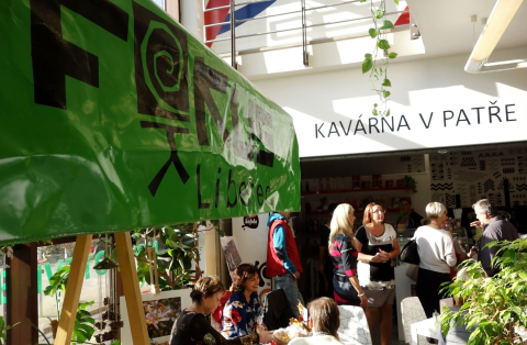Liberecký Fokus zajistil v nové kavárně práci pro další zdravotně postižené